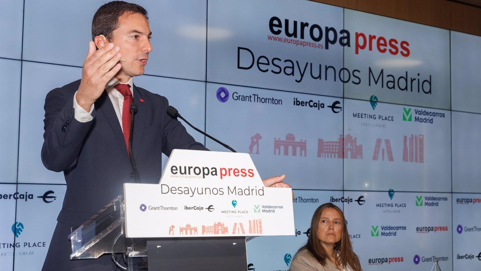 Lobato anuncia que centrará su campaña en las familias, las empresas y el potencial "enorme" de Madrid