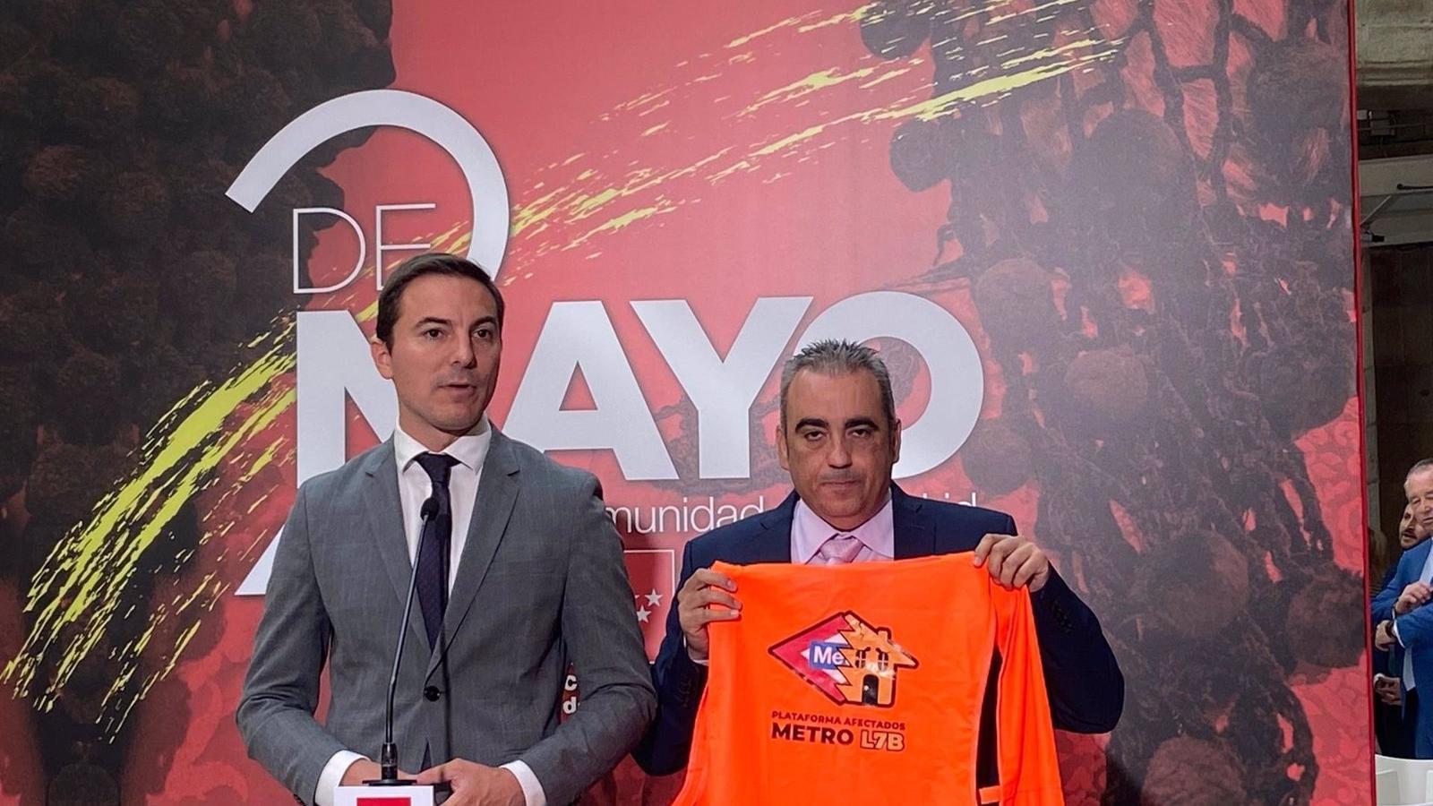Lobato y el alcalde de San Fernando piden "dignidad y respeto" para los afectados de la 7B