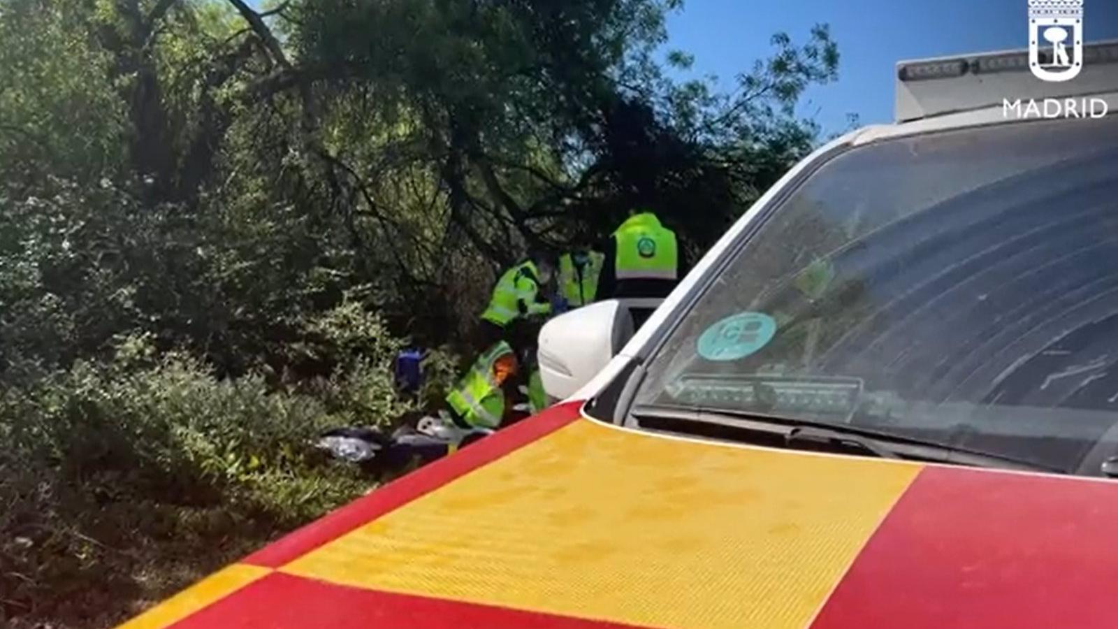 Un motorista resulta herido grave tras una colisión con un taxi en la M-23