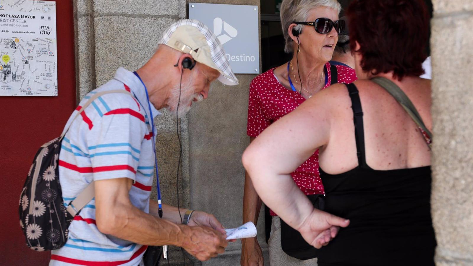 La llegada de turistas internacionales a Madrid crece en marzo un 32,8% y su gasto un 50,3%