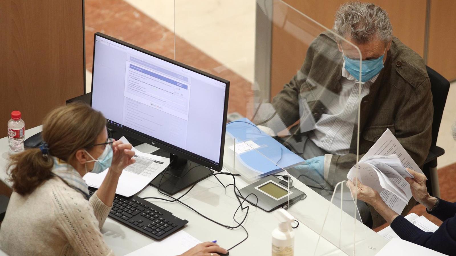 Más de 855.000 contribuyentes de Madrid han recibido casi 654 millones de euros de Hacienda en la Campaña de la Renta