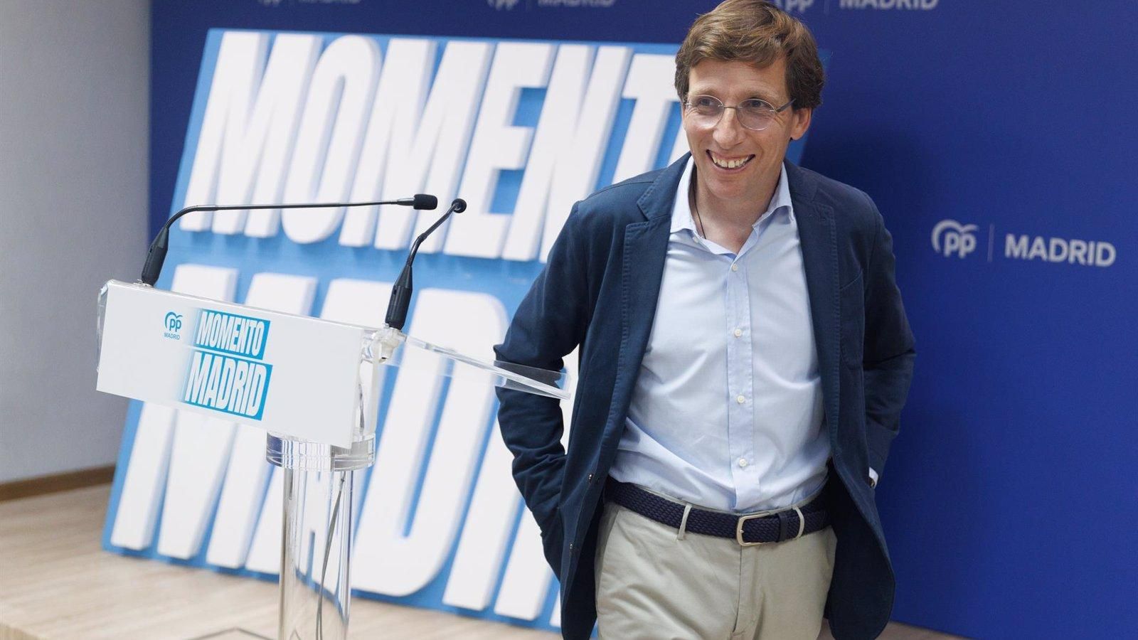 Almeida promete 1.500 millones y 33 equipamientos a los distritos del Sur y el Este