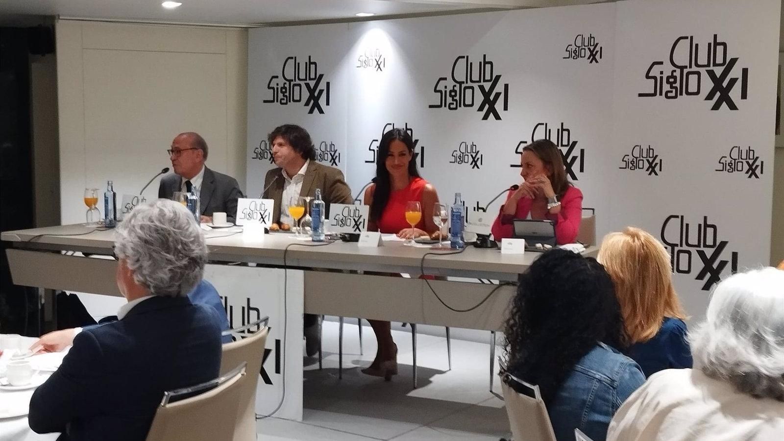 Villacís promete una beca para extraescolares dirigida a las familias