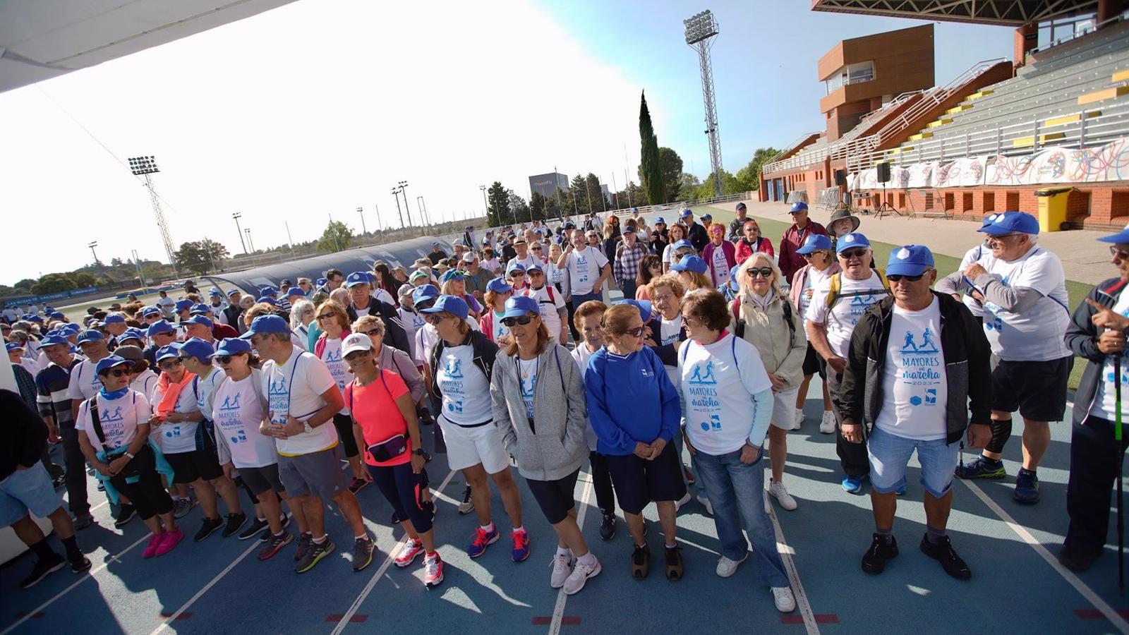 Más de 400 personar participan en la 33 Marcha de los Mayores de Las Rozas