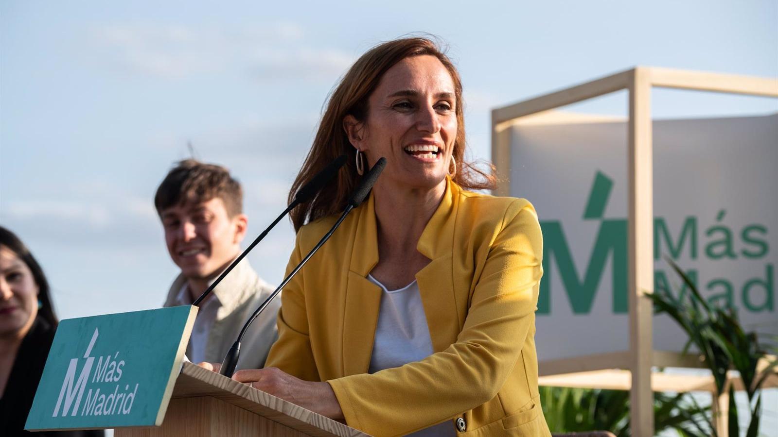 Mónica García promete contratar 1.110 enfermeras más en atención primaria