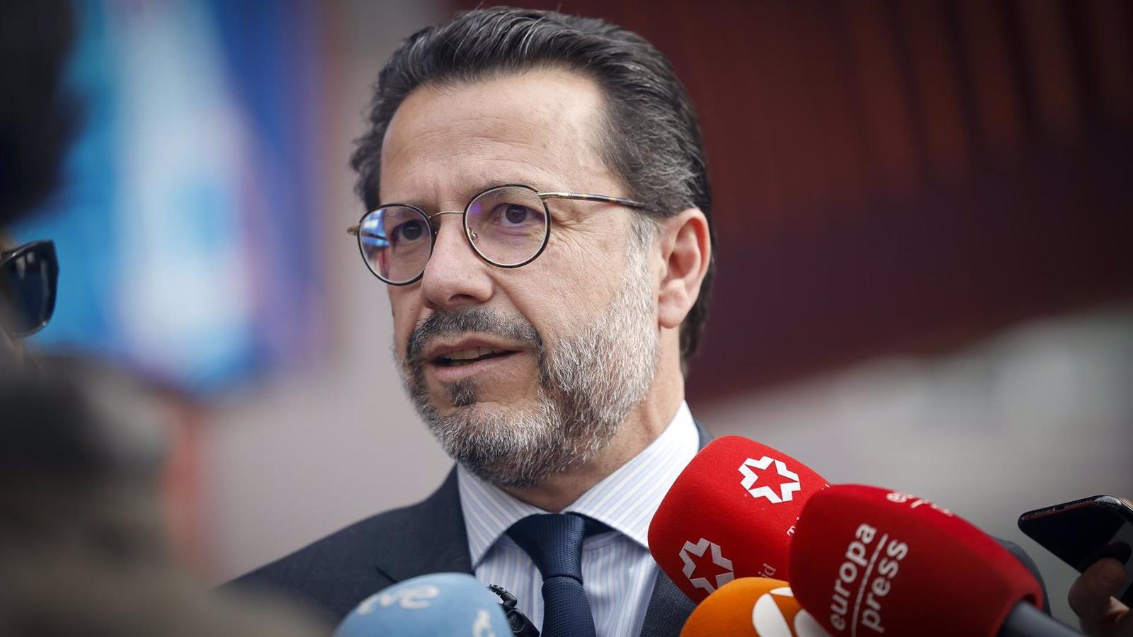 Lasquetty acusa a Mónica García de buscar "un hachazo fiscal a los madrileños"