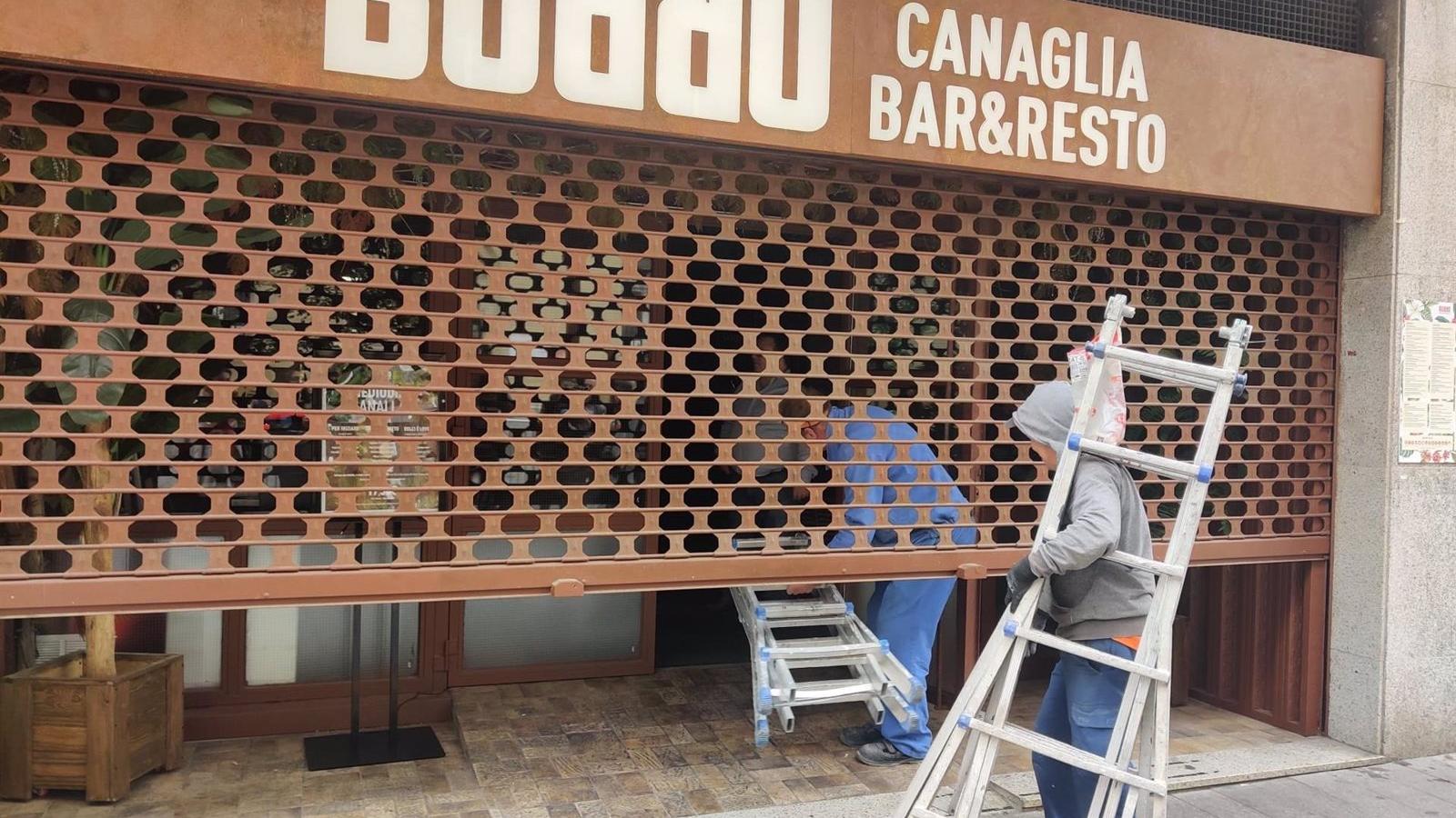 Muere una de las mujeres heridas en el incendio del restaurante en Manuel Becerra y eleva a tres las víctimas