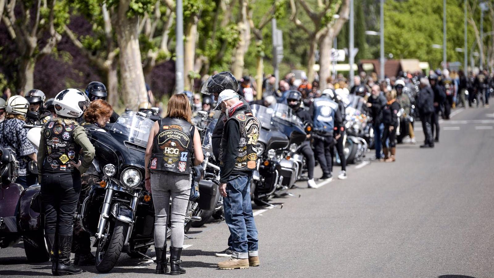 Harley-Davidson KM0 reúne a más de 1000 motos en un desfile por Madrid