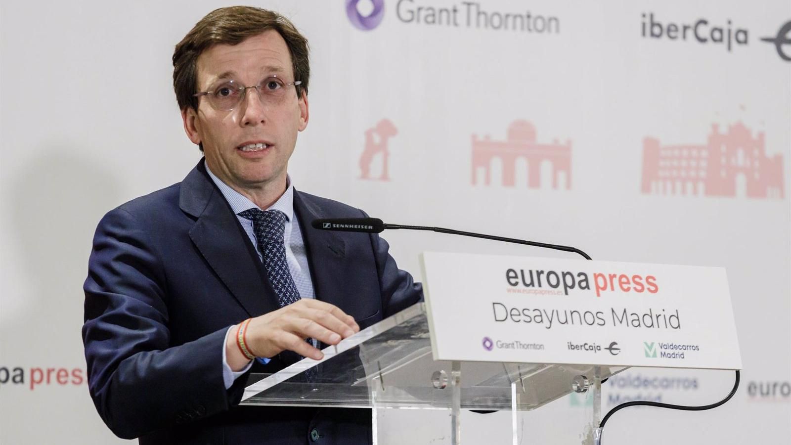 Vox "cometió el error de no ser útil" al bloquear las cuentas en Madrid, dice Martínez-Almeida