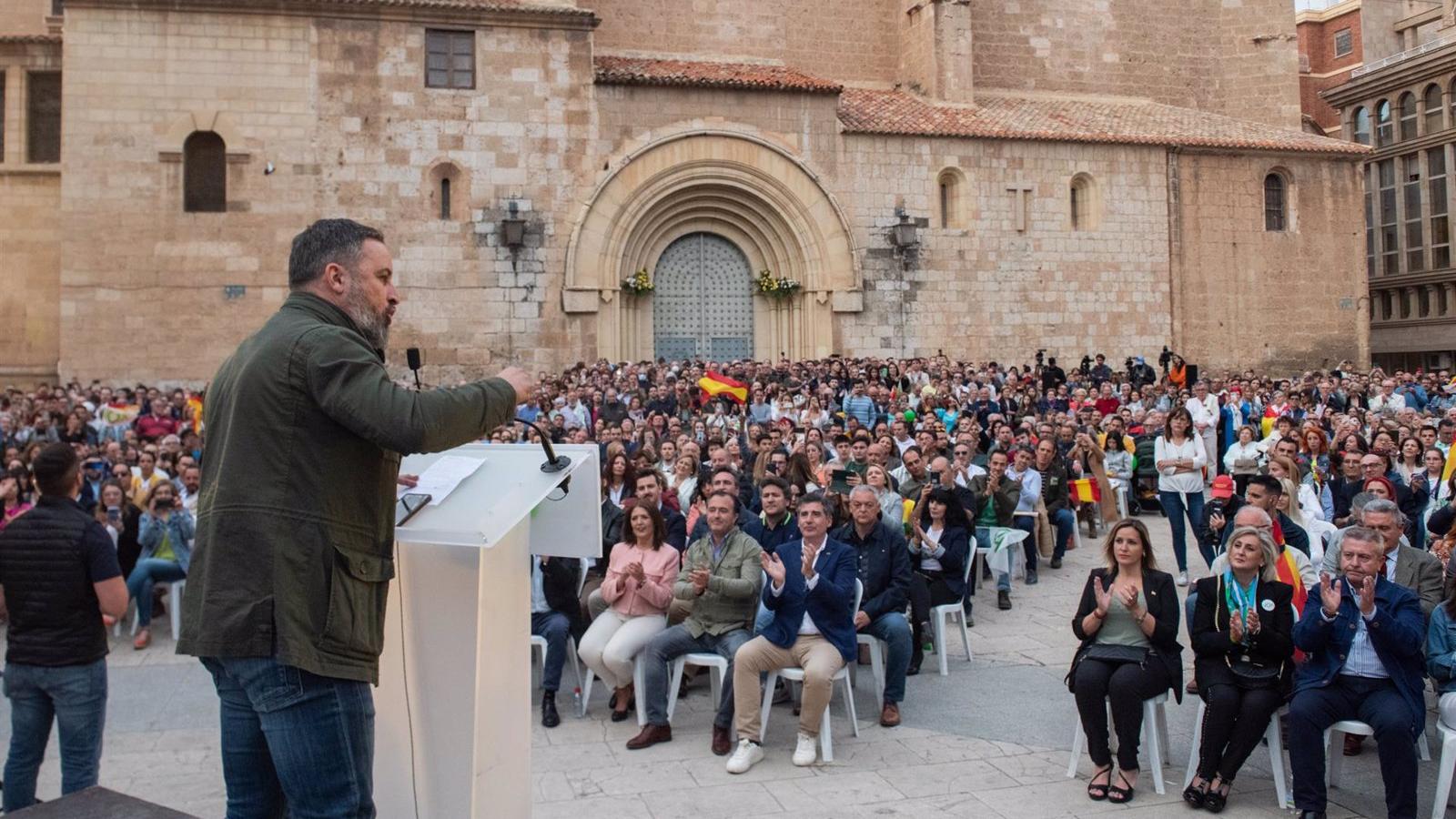 Abascal avisa de que Vox no entregará un cheque en blanco al PP y exigirá entrar en gobiernos en función de su fuerza