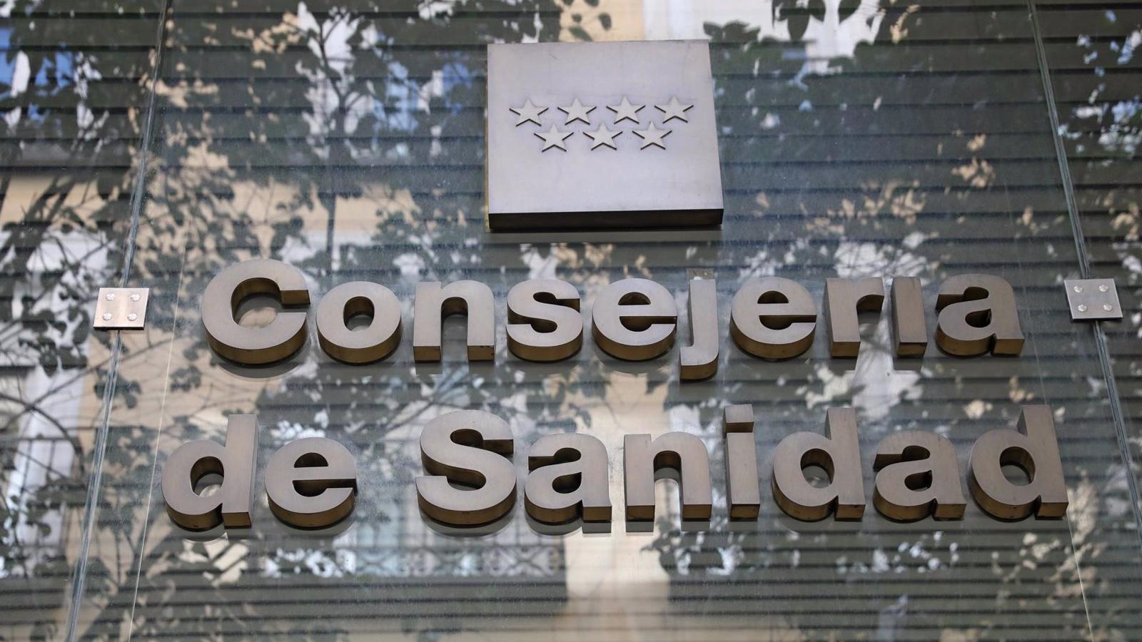 El Sermas pierde 950 profesionales y cierra abril con una plantilla de 77.548 trabajadores El Sermas pierde 950 profesionales y cierra abril con una plantilla de 77.548 trabajadores
