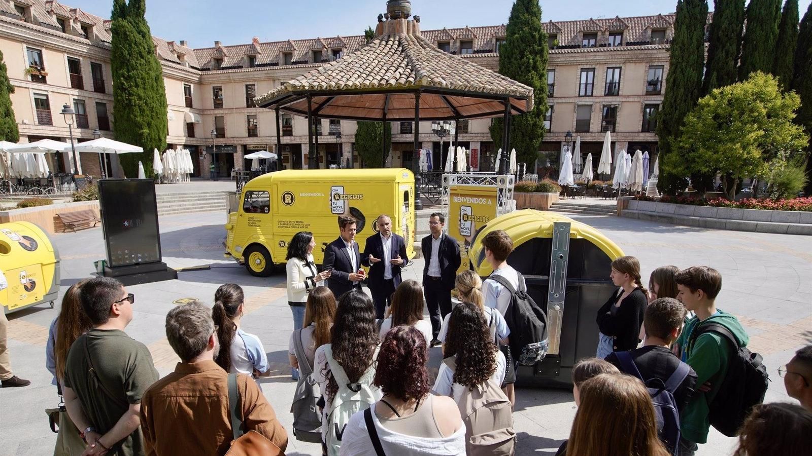 El proyecto Reciclos de Ecoembes que premia por reciclar llega a los 768 contenedores de Las Rozas