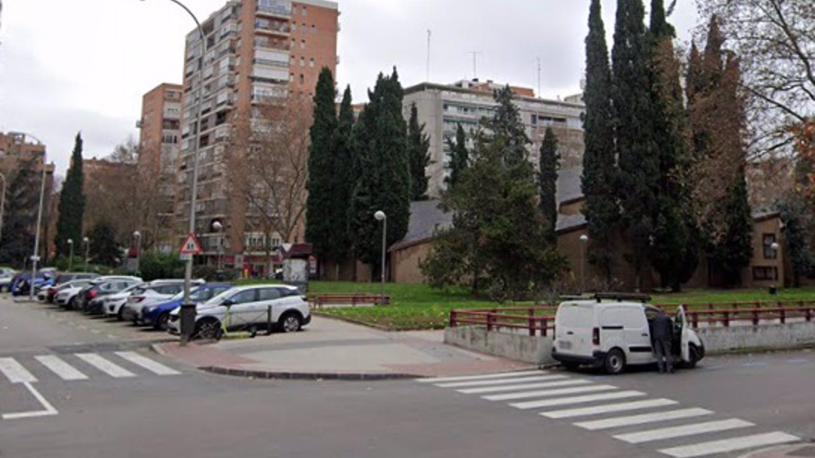 Dos motoristas roban un reloj de 30.000€ golpeando a un anciano con una pistola en Chamartín