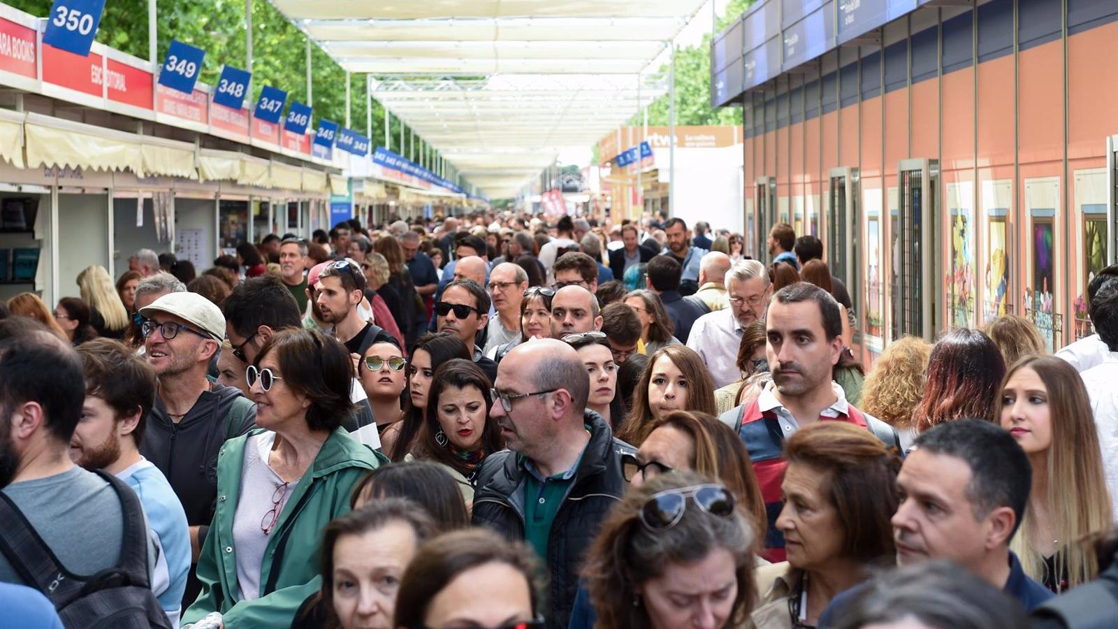 Feria del Libro echa el cierre "con buenas sensaciones" en una edición con cifras "que se aproximarán" a las de 2022
