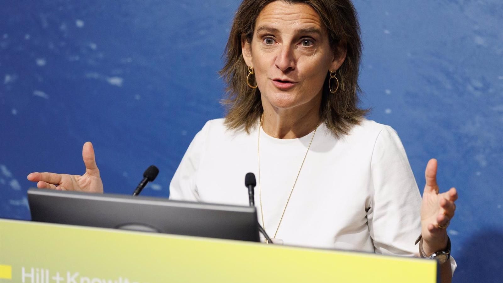 El Gobierno aprueba una nueva tarifa de la luz para aportar "estabilidad" a los consumidores