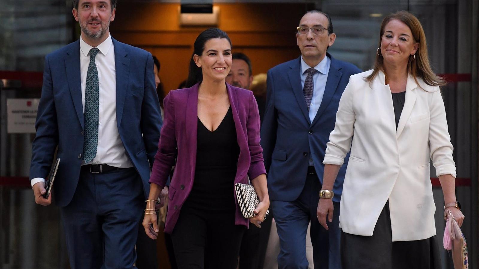 Monasterio (Vox) asegura que seguirá "peleando por defender a la familia y promover la natalidad" Monasterio (Vox) asegura que seguirá "peleando por defender a la familia y promover la natalidad"