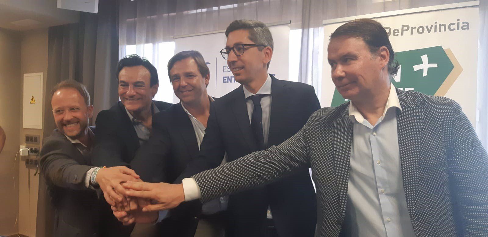 El PP cierra un acuerdo con Jaén Merece Más y liderará las alcaldías de las ocho capitales andaluzas