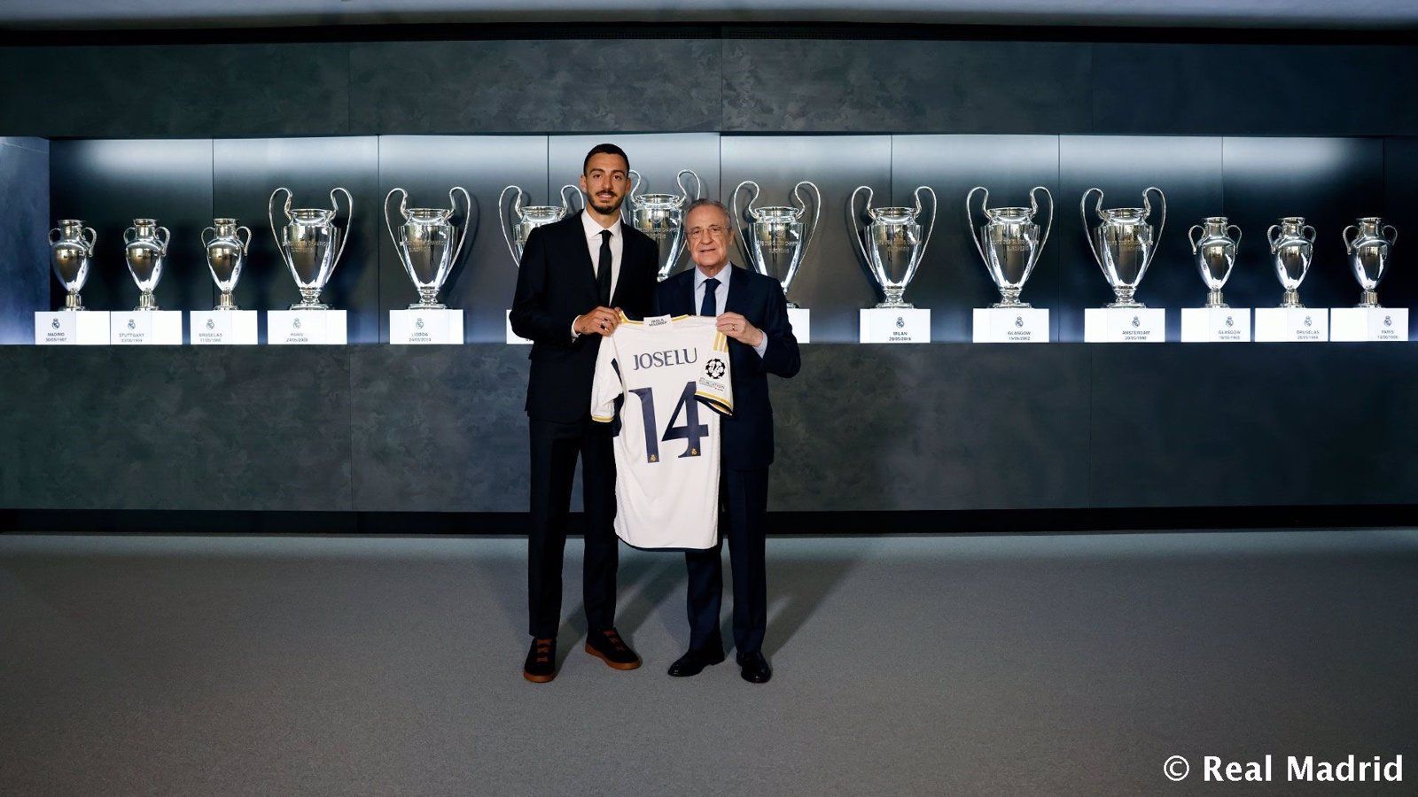 Joselu: "Llevar el escudo del Real Madrid en el pecho es el honor más grande que uno pueda tener"