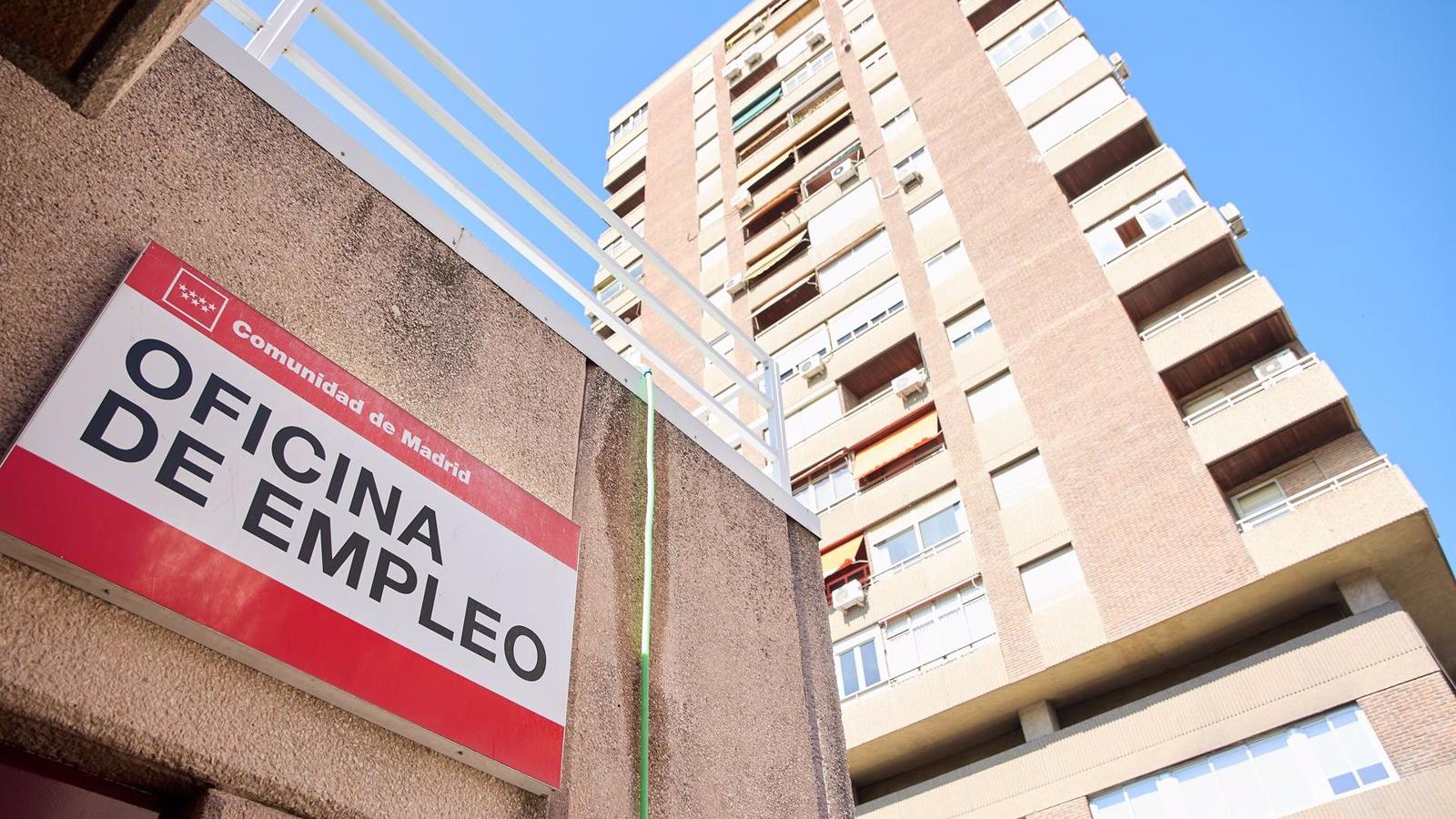 Díaz Ayuso destaca la caída del paro en un 1,6% interanual en junio y el aumento del empleo en 130.477 personas en la región