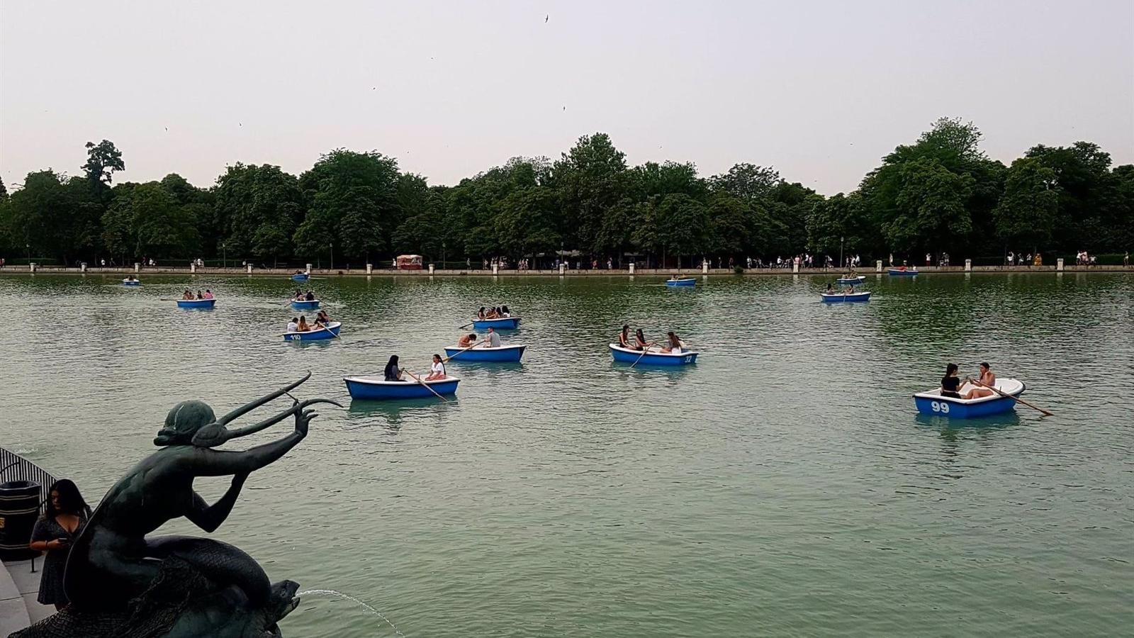 El Ayuntamiento busca reducir los cierres del Retiro y aplicará protocolos para cada parque