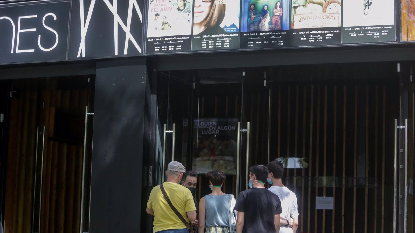 Los mayores de 65 años pueden ir al cine desde este martes por dos euros en 44 salas madrileñas