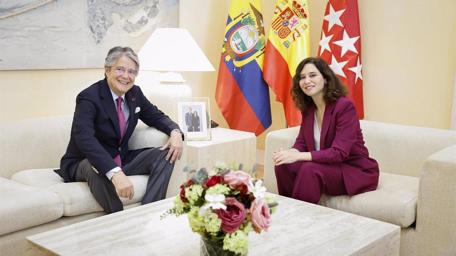 Díaz Ayuso y Martínez-Almeida reciben al presidente de la República del Ecuador en la Real Casa de Correos y en Cibeles