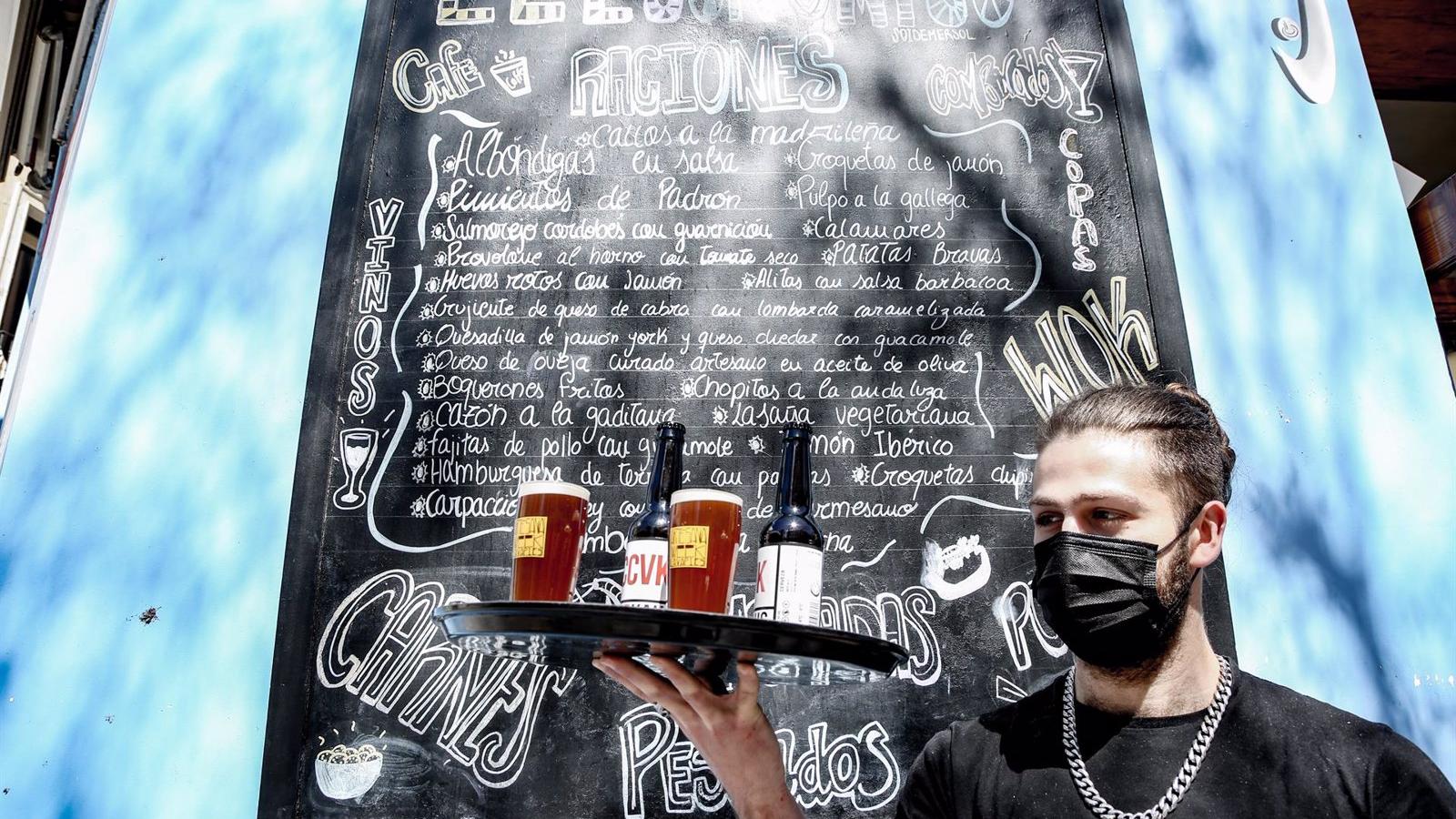 Las ventas del sector servicios en la región caen un 4,8% en mayo