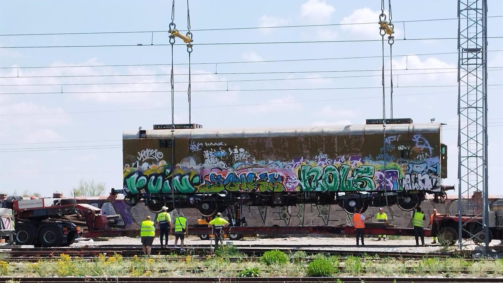 La 'Virgen de Gracia' y un vagón blindado, en restauración antes de su traslado a Las Matas