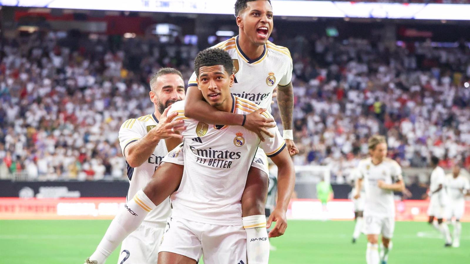  Dos golazos de Bellingham y Joselu dan la victoria al Real Madrid ante el Manchester United en Houston
