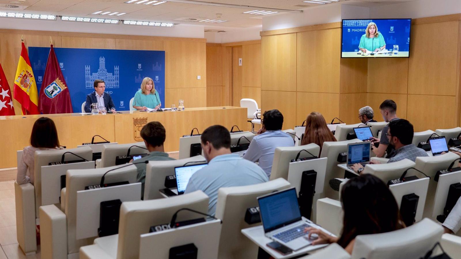 La Junta de Gobierno de Madrid aprueba 98,7 millones en modificaciones presupuestarias sin que suponga incrementar deuda La Junta de Gobierno de Madrid aprueba 98,7 millones en modificaciones presupuestarias sin que suponga incrementar deuda