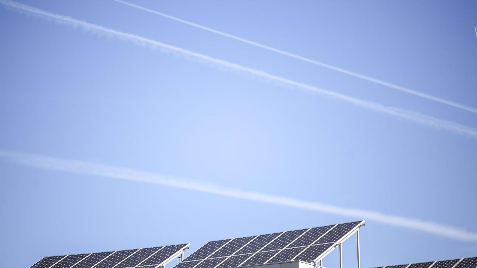 Arranca el Plan de Autoconsumo de Edificios Municipales en Las Rozas con la instalación de paneles solares en colegios