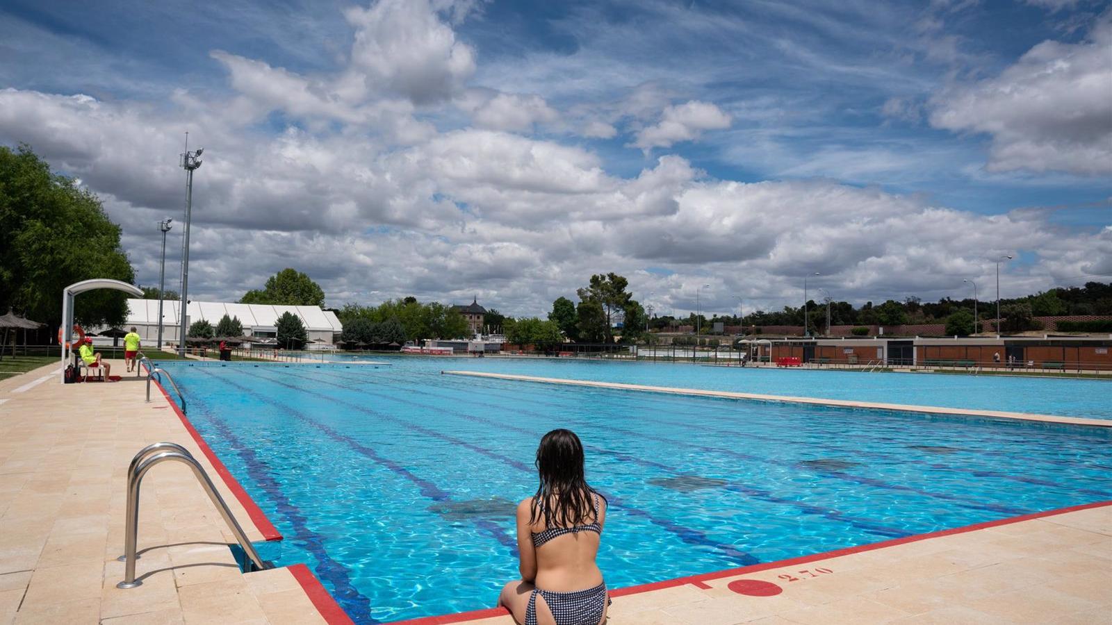 El Ayuntamiento de Madrid destaca la "muy positiva" acogida del turno del día completo en las piscinas municipales