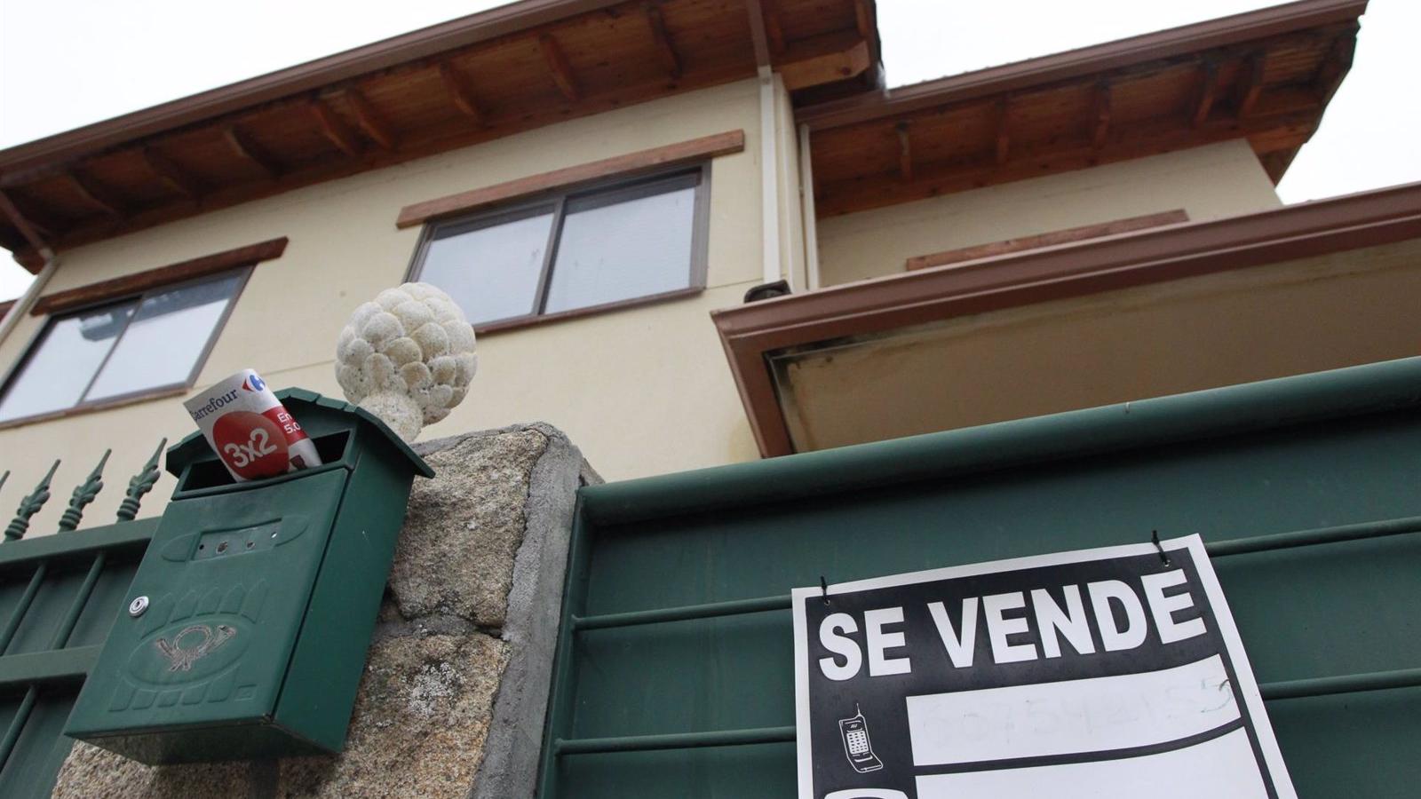 La compraventa de viviendas cae un 18,1% interanual en la región