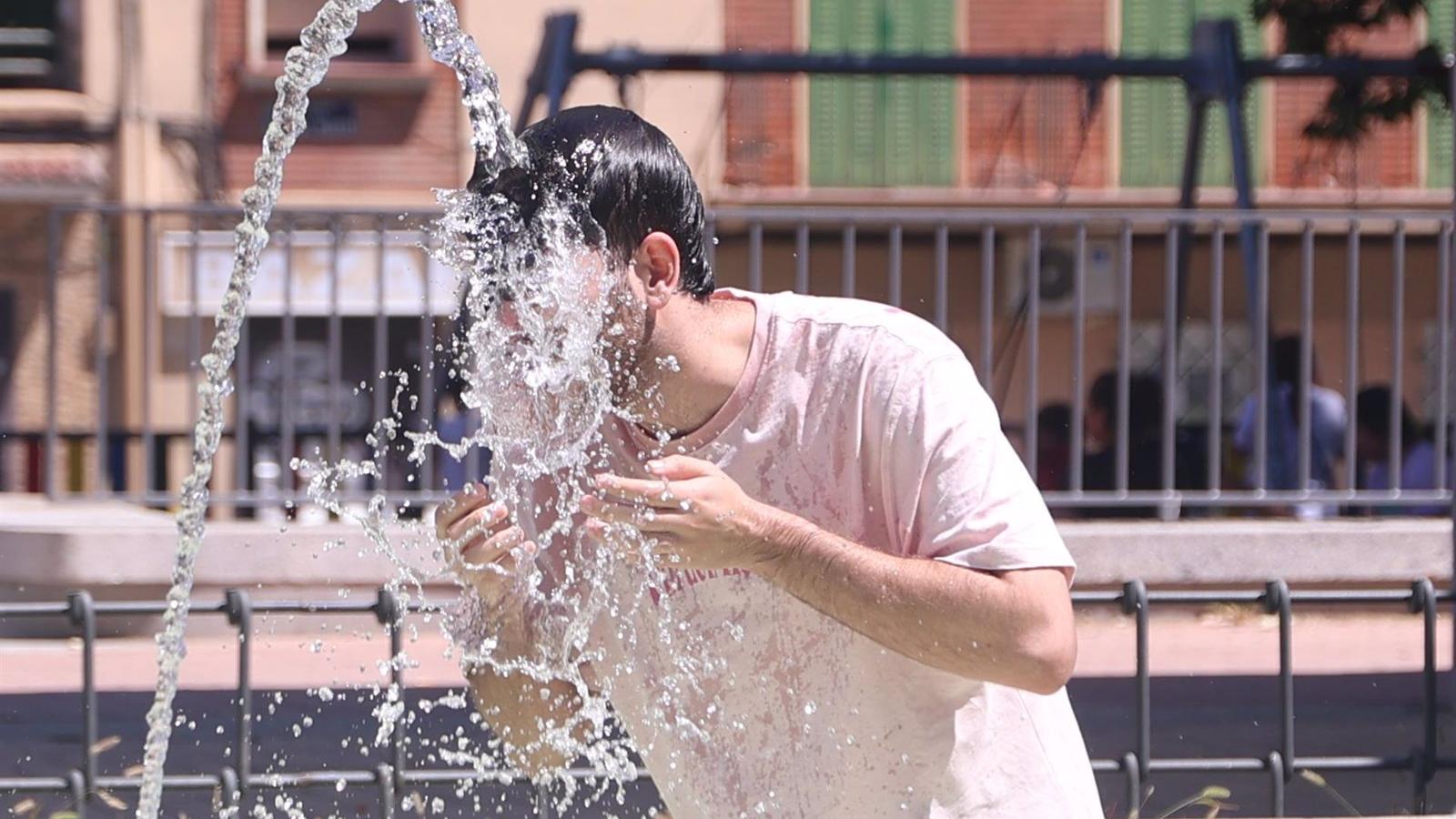 Mónica García urge a adaptar las ciudades ante las olas de calor
