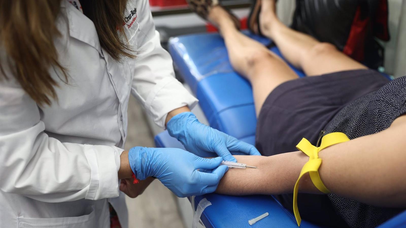 El Hospital 12 de Octubre lanza una campaña para conseguir más de 4.300 donaciones de sangre