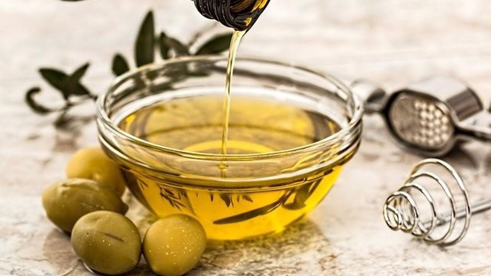 El aceite sube un 15,4% desde julio y el litro ya cuesta 9,42 euros El aceite sube un 15,4% desde julio y el litro ya cuesta 9,42 euros