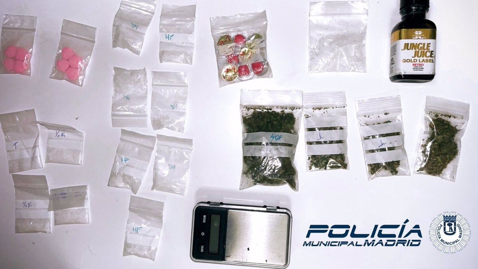 Nuevo golpe al menudeo con la detención de un hombre que distribuía marihuana, cocaína y tutsi por Tetuán Nuevo golpe al menudeo con la detención de un hombre que distribuía marihuana, cocaína y tutsi por Tetuán