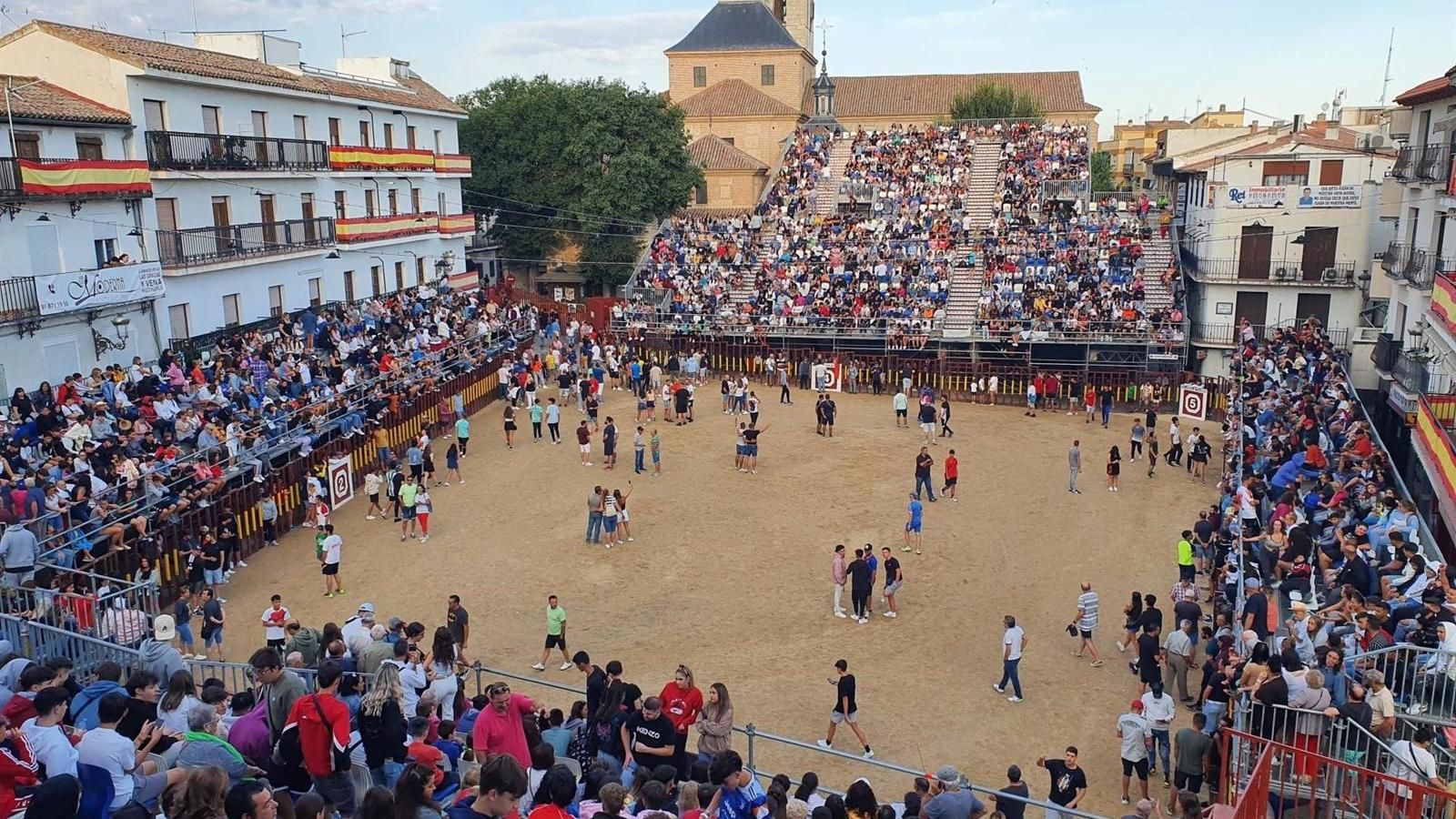 Plaza de Toros de Arganda cuelga por primera vez en su historia el cartel de 'no hay billetes' en la Feria de Novilladas