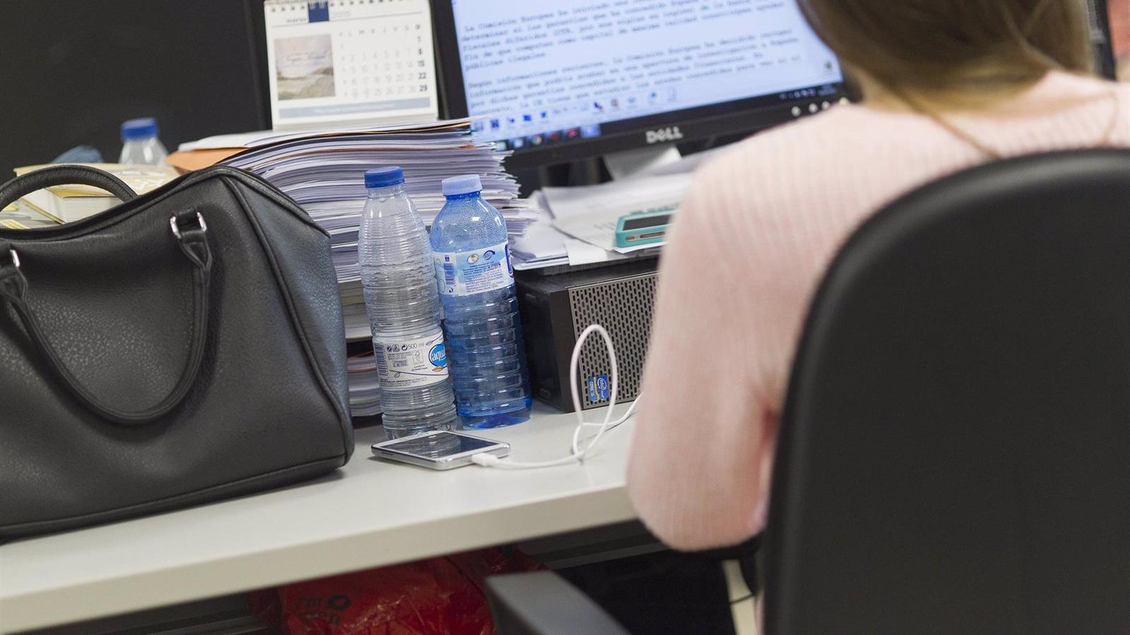 La Comunidad amplía con cinco millones sus ayudas a autónomos para cotizaciones y fomento de la conciliación laboral