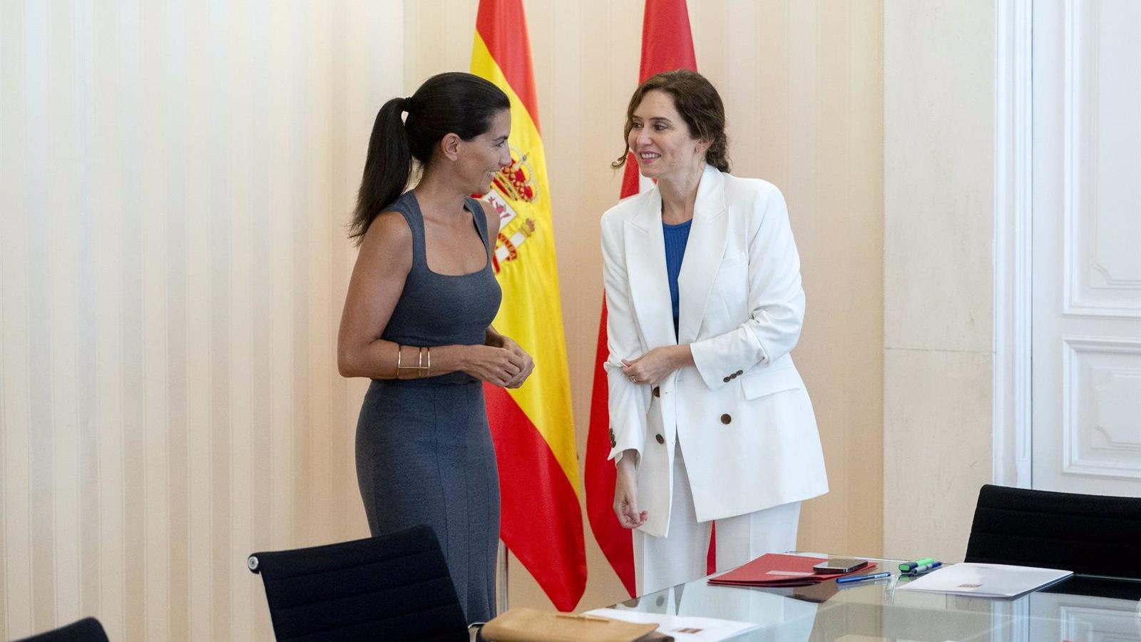 Monasterio reprocha a Ayuso que "regale" fondos a los "sindicatos LGTBI" o a los de la "hoz y el martillo"