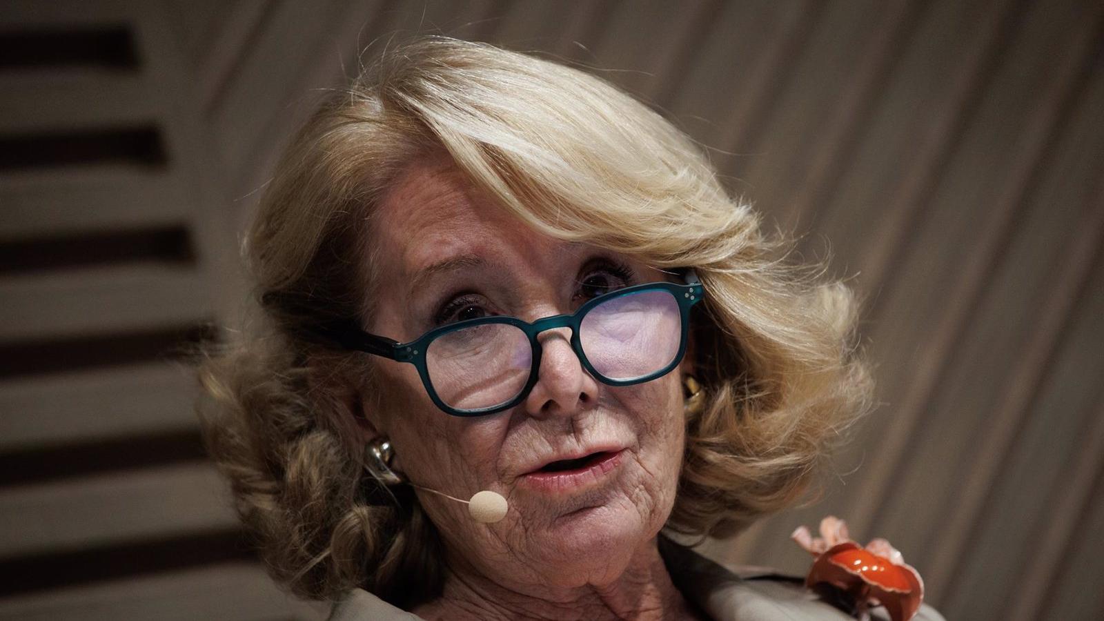 Esperanza Aguirre tacha al PSOE de "secta sanchista"