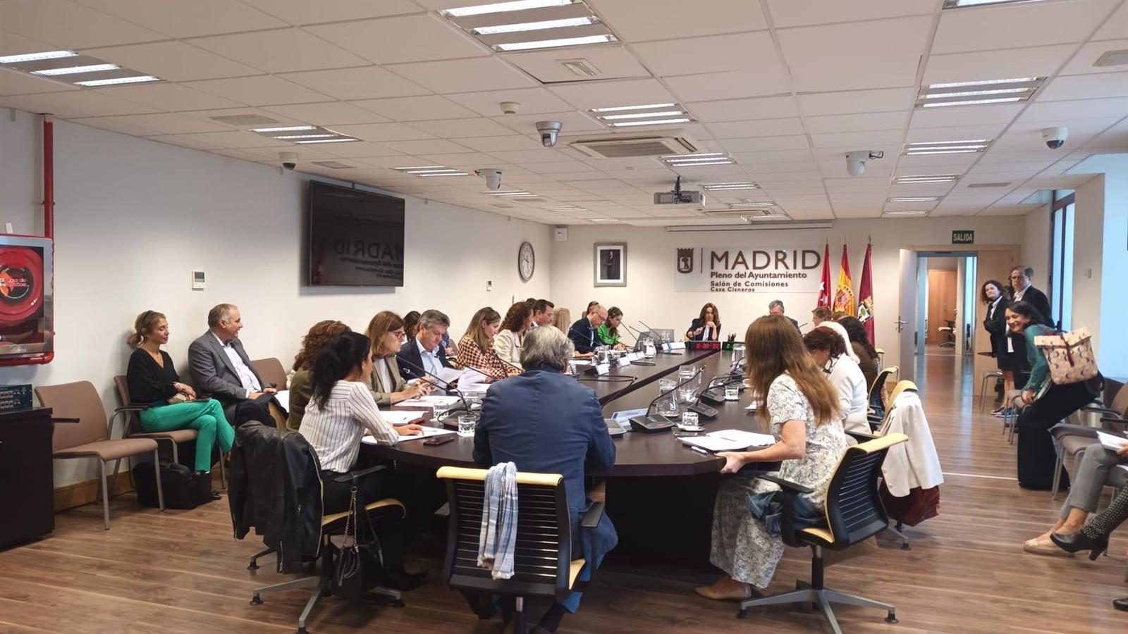 El Ayuntamiento de Madrid activa cuatro oficinas de prestaciones económicas para aliviar la carga de los Servicios Sociales