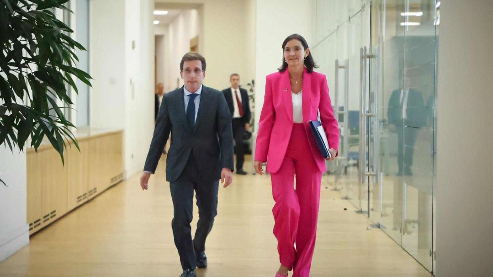 Martínez-Almeida a Maroto: "La oposición exige seriedad y rigor" Martínez-Almeida a Maroto: "La oposición exige seriedad y rigor"