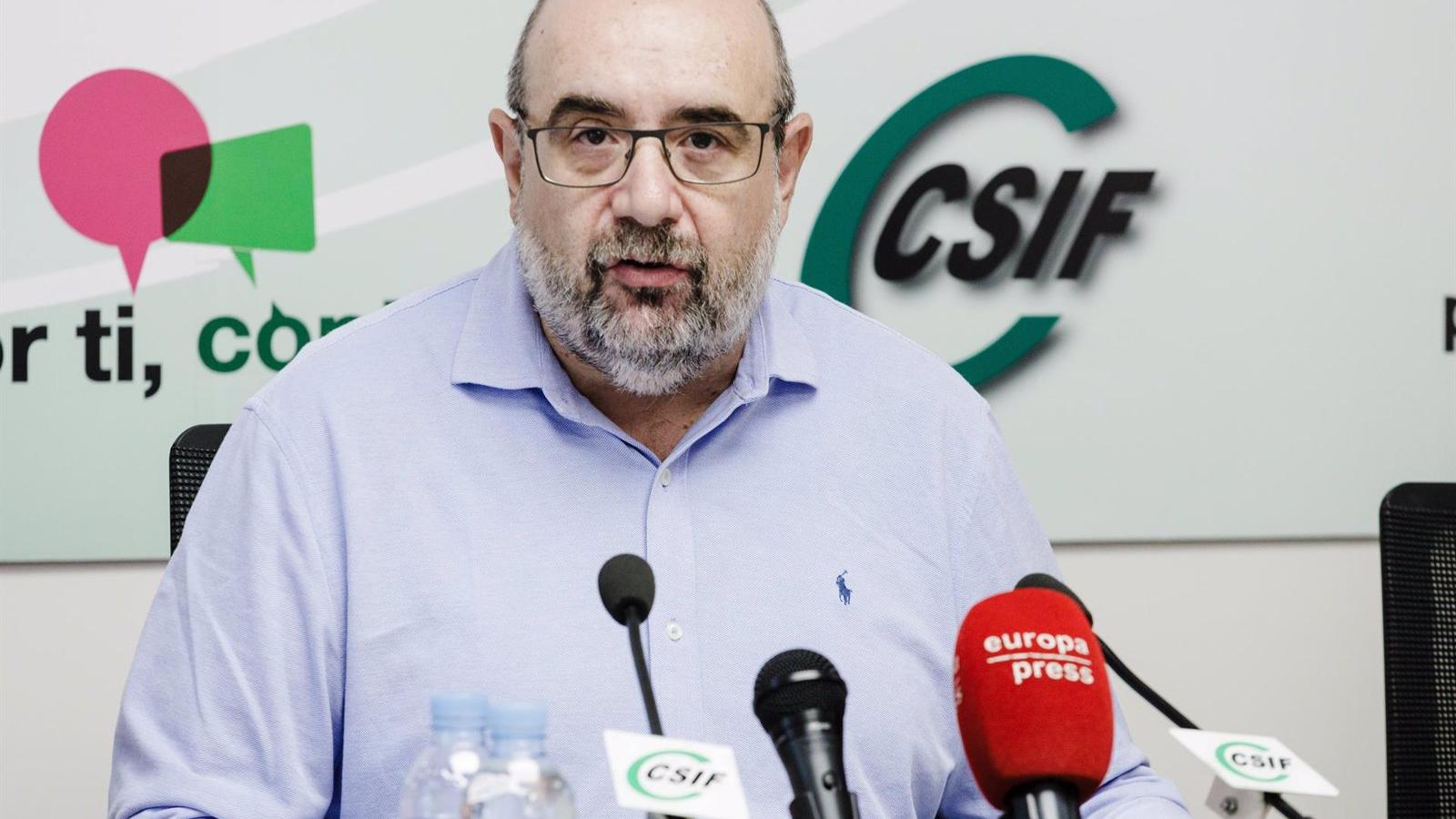 CSIF pide una jornada laboral de 35 horas para funcionarios y un nuevo acuerdo salarial