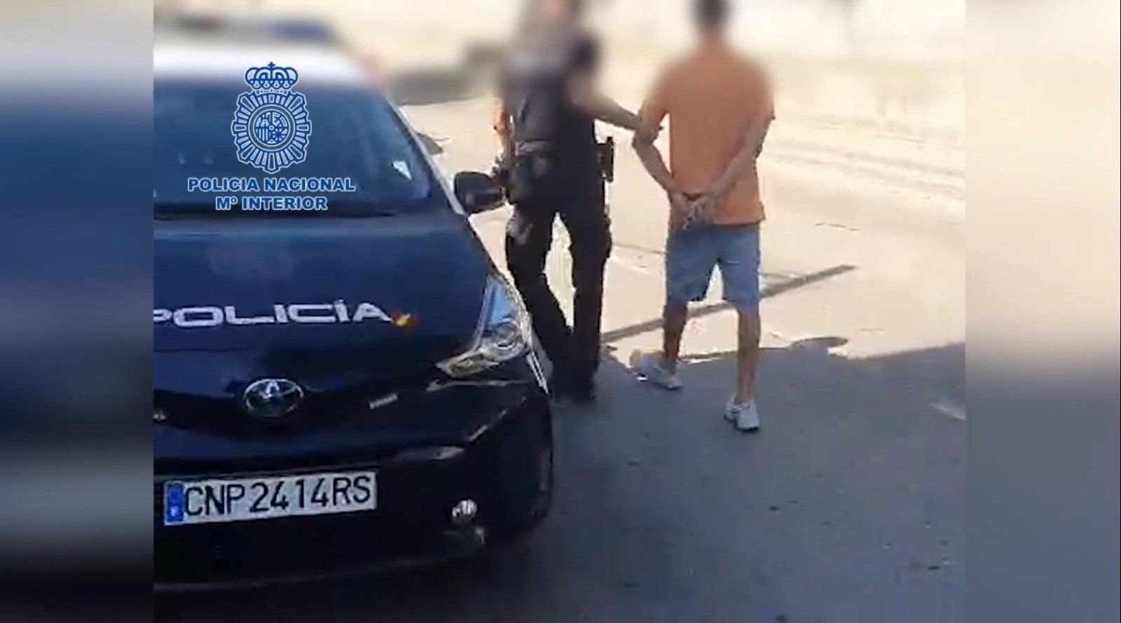 Detenido en una visita a su familia en Usera un fugitivo que huyó a Colombia tras apuñalar al novio de su ex