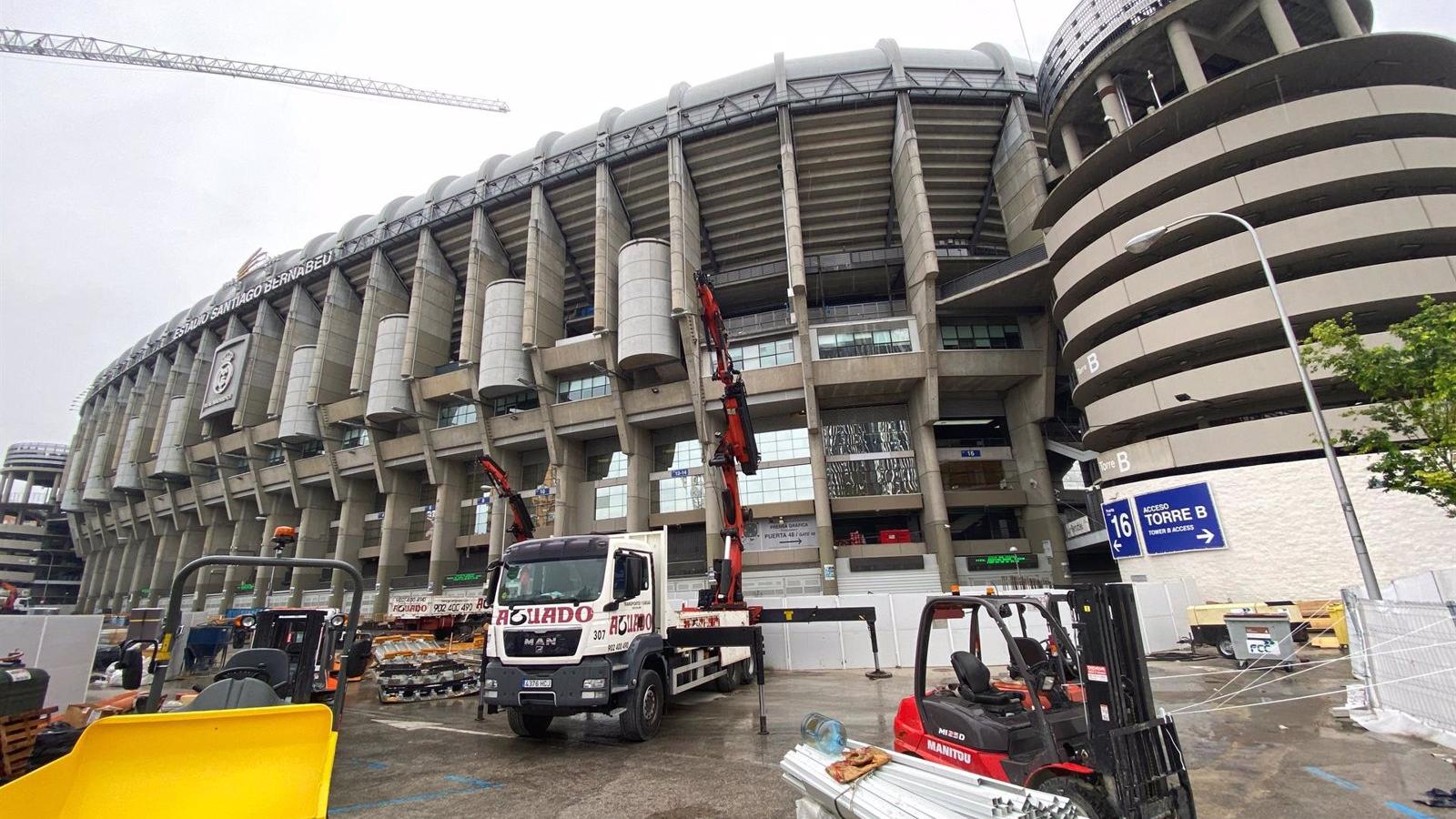 Cibeles premia al Real Madrid por su renovación del Bernabéu y a La Pajarita en el Día Internacional del Turismo