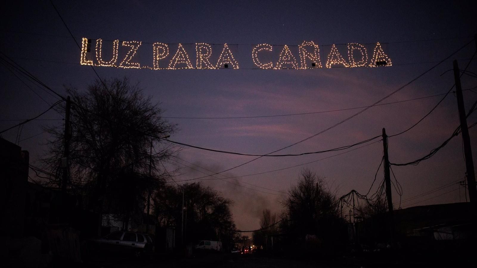 La oposición reclama soluciones para la Cañada Real tras tres años sin luz