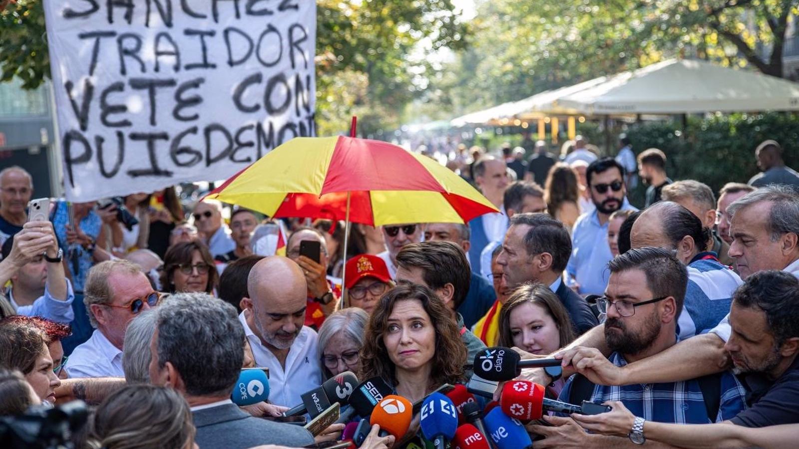Ayuso a Sánchez: "Por siete votos nadie puede cambiar el destino de una nación"