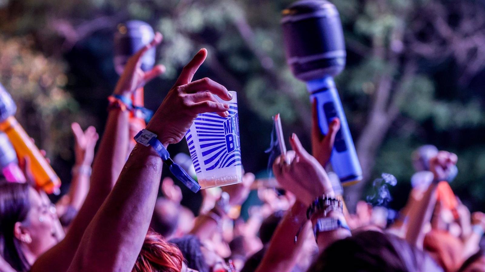 Los vecinos protestan por el festival MadBlue en el Parque del Oeste