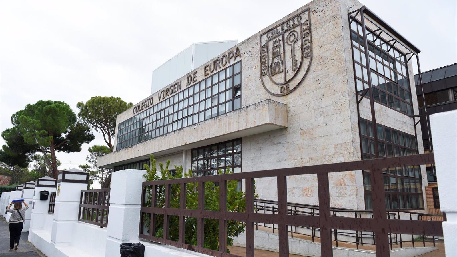 La jueza interroga otra vez al profesor de Boadilla investigado por grabar alumnas ante un nuevo caso de hace 10 años